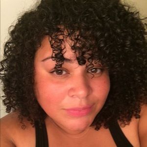 Meet your Posher, Luisa